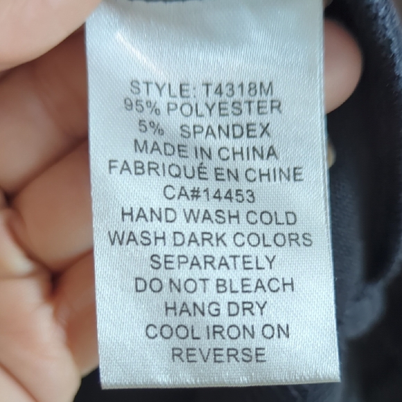 Chic Black Graphic Tunic Top - Picture 9 of 9